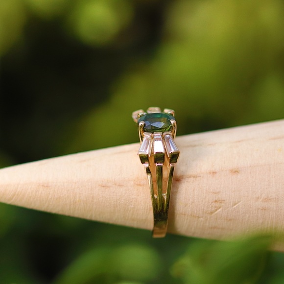 Vintage 14k Natural Green & White Sapphire Ring - Picture 5 of 5